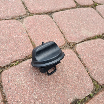 Korek wlewu paliwa Renault Clio IV 7700812369