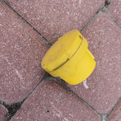 Korek zatyczka spryskiwaczy Vivaro B Trafic III