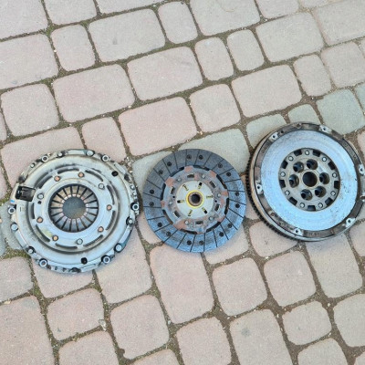 Koło dwumasowe dwumas Opel Combo D 55212656