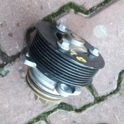 Koło pompy wody Primastar Trafic Vivaro 8200357354