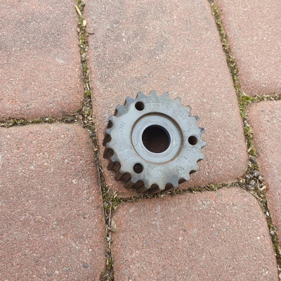 Koło zębate pompy VW Jetta 5C6 04L130101