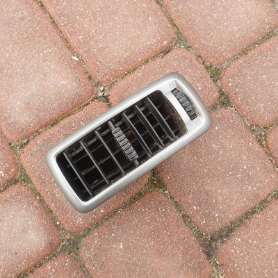 Kratka deski nawiewu nawiew VIVARO TRAFIC