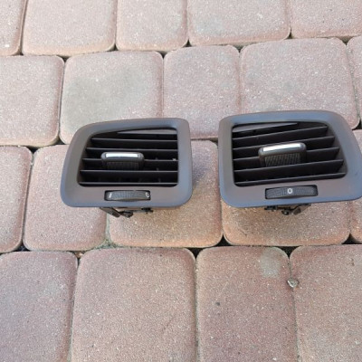 Kratka deski nawiewu Opel Insignia brązowa