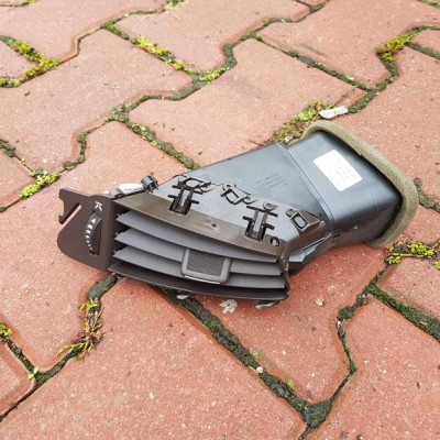 Kratka nawiewu lewa brąz Astra J IV 13261538