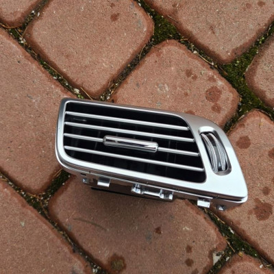 Kratka nawiewu Mercedes CLS W218 A2188300154