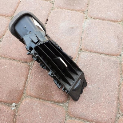 Kratka nawiewu prawa nadmuch Astra J IV 13300574