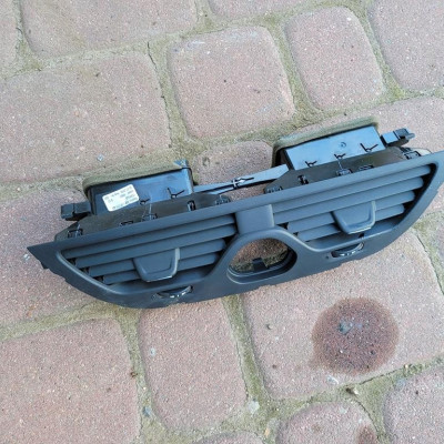 Kratka nawiewu środkowa Opel Corsa E 13384933