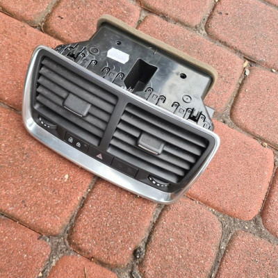 Kratka nawiewu srodkowa Opel Meriva B 13262802