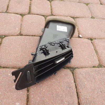 Kratka srodkowa deski Opel Astra J IV 13300560