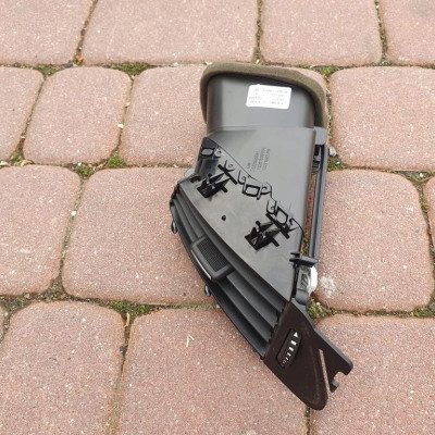 Kratka srodkowa deski Opel Astra J IV 13300570