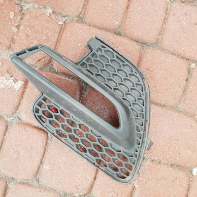 Kratka zderzaka kierunku Opel Astra J IV 13398798