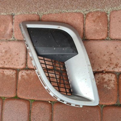 Kratka zderzaka prawa OPC Opel Insignia 13476177