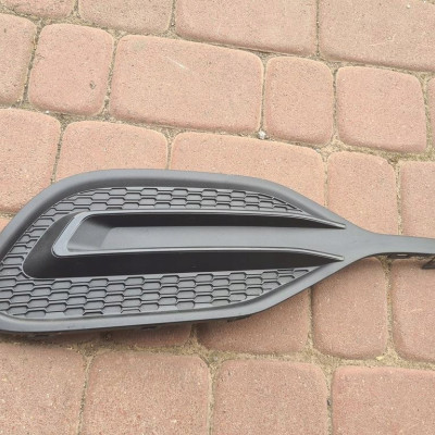 Kratka zderzaka prawa LIFT Opel Astra K V 39130512