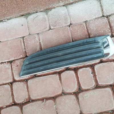 Kratka zderzaka prawa Opel Insignia 13266030