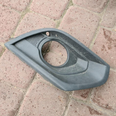 Kratka zderzaka prawy przód Opel Corsa E 13450671