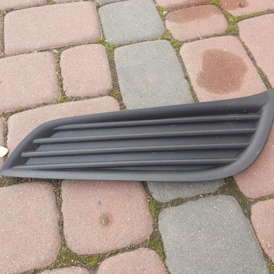 Kratka zderzaka przedniego Opel Astra K V 13448413