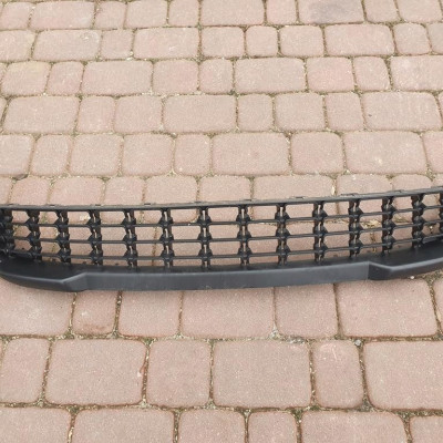 Kratka zderzaka przedniego Opel Zafira C 13481164