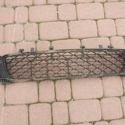 Kratka zderzaka przód OPC Opel Insignia 13266282