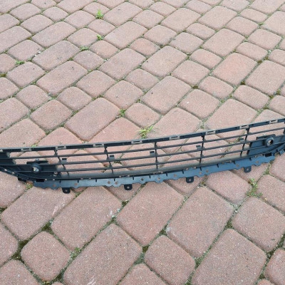 Kratka zderzaka przód PDC Opel Astra K 13439798