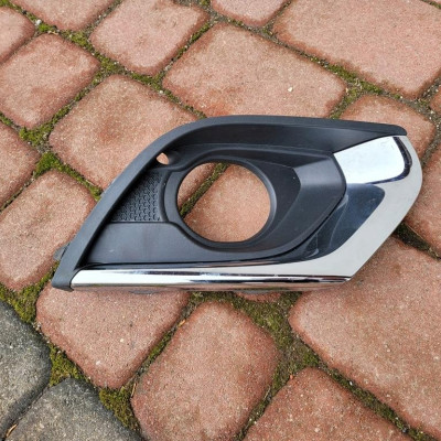 Kratka zderzaka ramka prawa Opel Corsa E 13399276