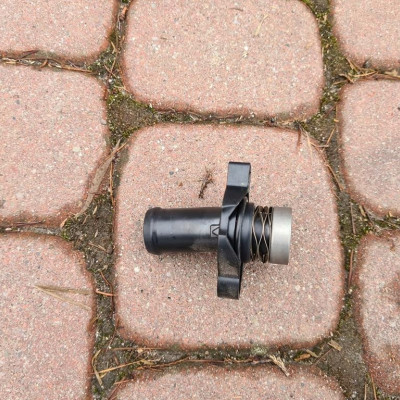 Króciec kolanko 1.4T FL Opel Astra K V