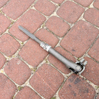 Krzyżak kolumny kierowniczej Opel Corsa E 13365907