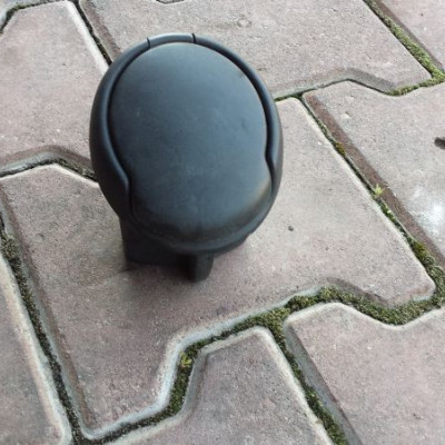 Kubek popielniczka 2012r vivaro trafic primastar