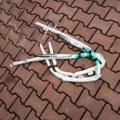 Kurtyna boczna PRAWA Opel Zafira C 13251624