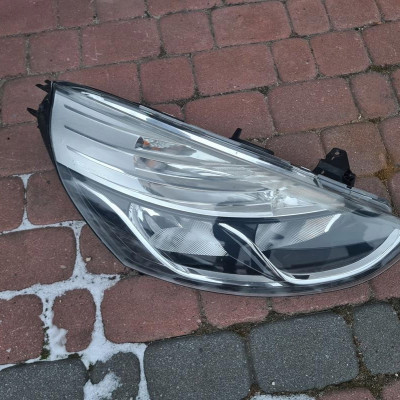 Lampa EUROPA prawa Renault Clio IV 260102796R