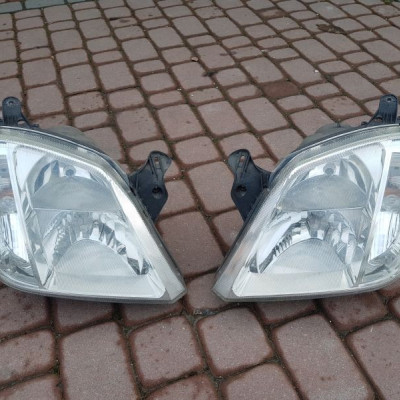 Lampa lewa Anglik Opel Meriva A 93294337