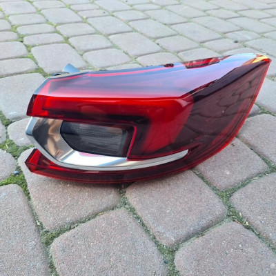 Lampa prawa tył kombi Opel Insignia B 39099113