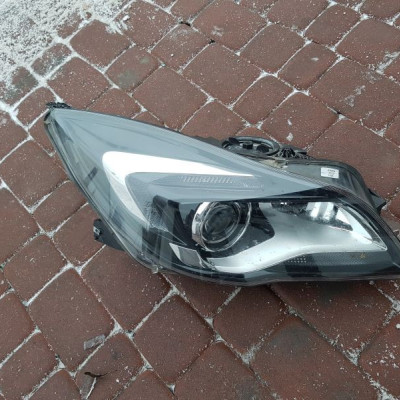 Lampa przednia Bi-xenon Opel Insignia 13426664 FL