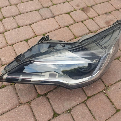 Lampa przednia lewa uszk. Opel Astra K V 39047198