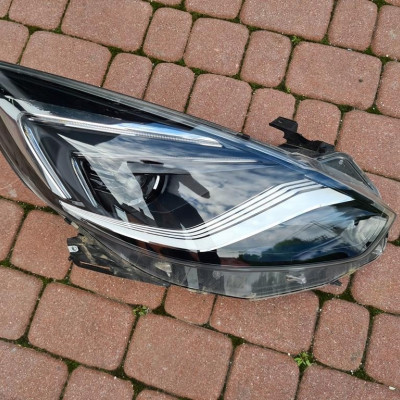 Lampa przednia prawa FULL LED LIFT Zafira C EUROPA