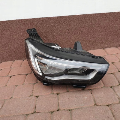 Lampa przód prawa OPEL Grandland X Uszkodzona