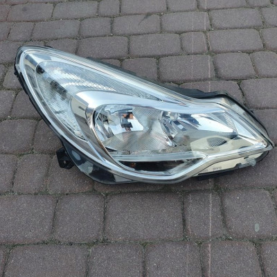 Lampa przód przednia prawa EU Opel Corsa D LIFT