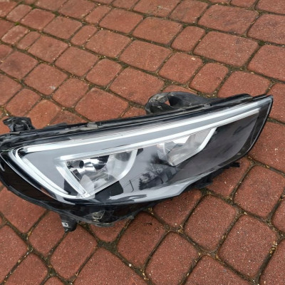 Lampa przód przednia prawa Opel Insignia B EUROPA