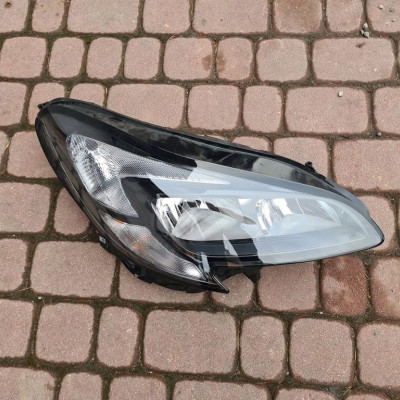 Lampa przód przednie prawa Opel Corsa E