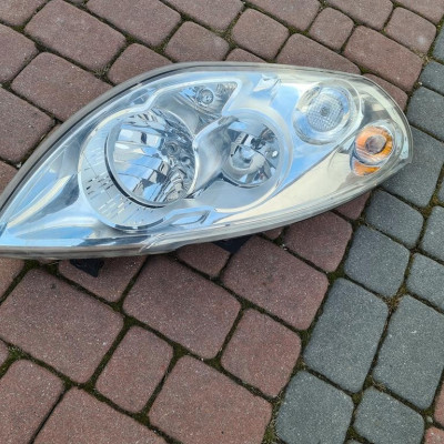 Lampa reflektor prawa Movano Master 260100050R