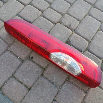 Lampa tył prawa ORYGINAŁ VIVARO TRAFIC 8200415251