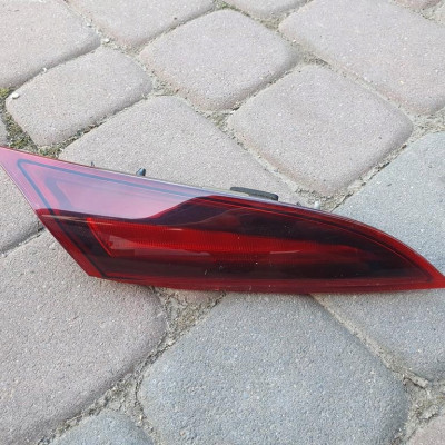 Lampa tył tylna klapa LIFT Opel Insignia 23135917