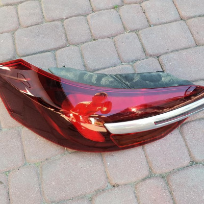 Lampa tył tylna LED Opel Insignia kombi 39024226