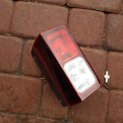 Lampa tył tylna lewa VIVARO TRAFIC III 265548758R