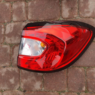 Lampa tył tylna prawa Renault Captur 265502731R