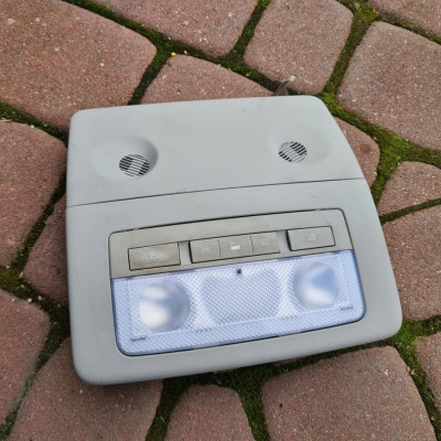 Lampka podsufitki kabiny Opel Meriva B 13275997