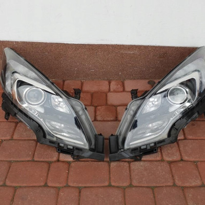 Lampy lampa Bi-xenon komplet xenon Opel Zafira C