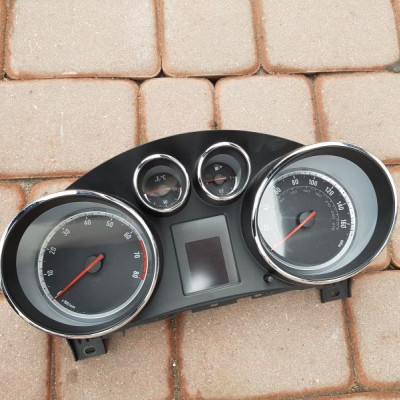 Licznik angielski benzyna Opel Insignia 12884137