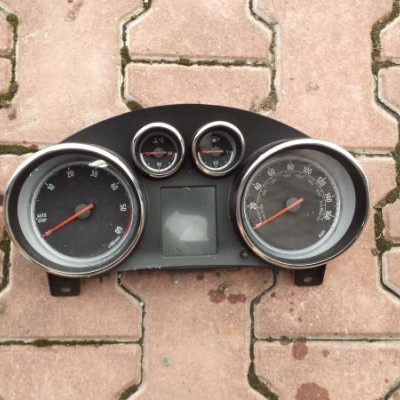 Licznik zegary angielskie Astra J IV 4