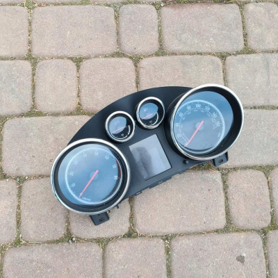 Licznik zegary angielskie Opel Astra J IV 13433771