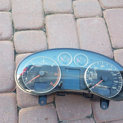 Licznik zegary duzy FIS AUDI A3 8P0920981B